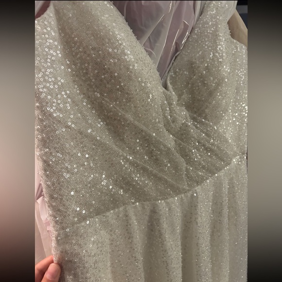 Abella wedding dress, bridal gown, Fall 2023, Sequin, Sparkle - Picture 11 of 16